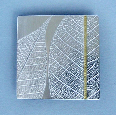 square rubber leaf brooch